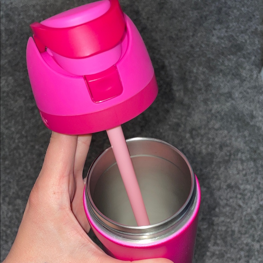 24oz FreeSip Owala Viral Pink ‘Read My Lips’ - Picture 5 of 5